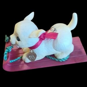 Hallmark Ornament Puppy Love 1993 #3 in Series Golden Retriever Dog NO BOX ~EUC